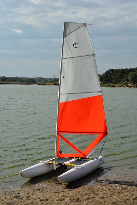 Ducky 13 catamarano a vela gonfiabile
